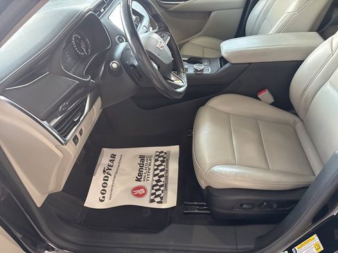 Used 2022 Cadillac XT4 Luxury image 7