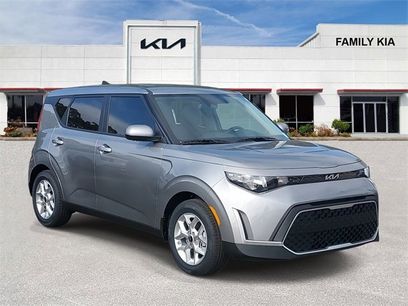 New 2025 Kia Soul LX