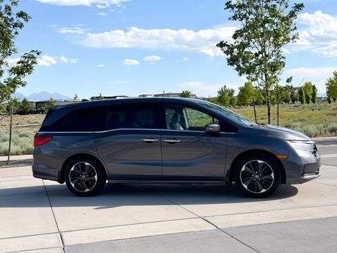 Used 2021 Honda Odyssey Elite image 4