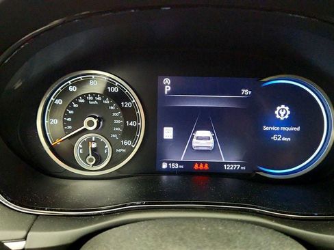 Used 2025 Genesis GV70 2.5T AWD/4WD image 15