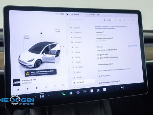 Used 2024 Tesla Model Y Performance AWD/4WD image 19