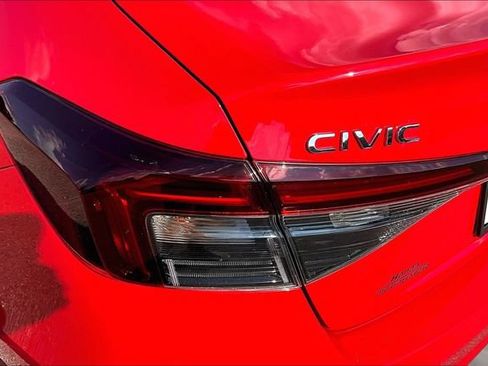 Used 2025 Honda Civic LX image 21