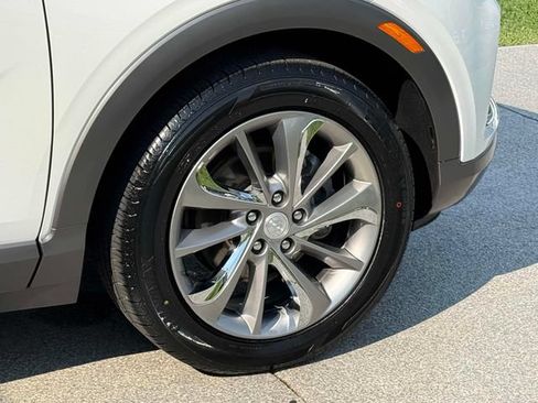 Used 2022 Buick Encore GX Essence w/ Experience Buick Package FWD image 21