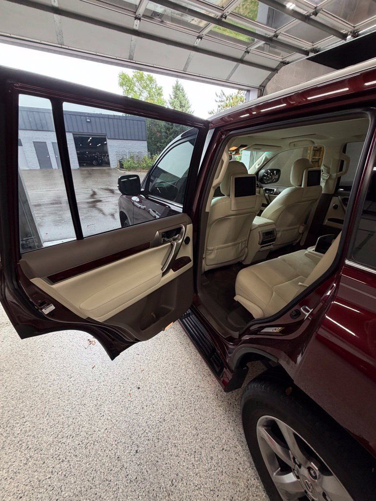 Used 2012 Lexus GX 460 Premium AWD/4WD image 16
