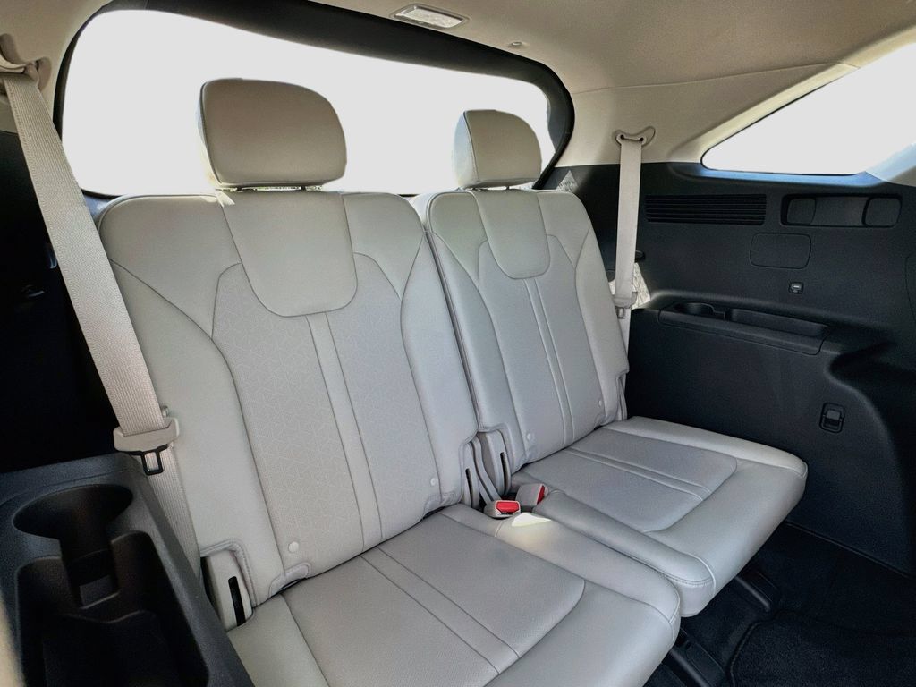 Certified 2023 Kia Sorento SX AWD/4WD image 31