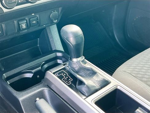 Used 2022 Toyota Tacoma SR5 image 16