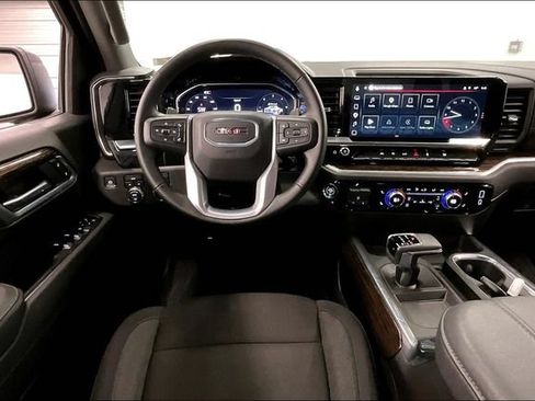 Used 2026 GMC Sierra 1500 Elevation AWD/4WD image 6