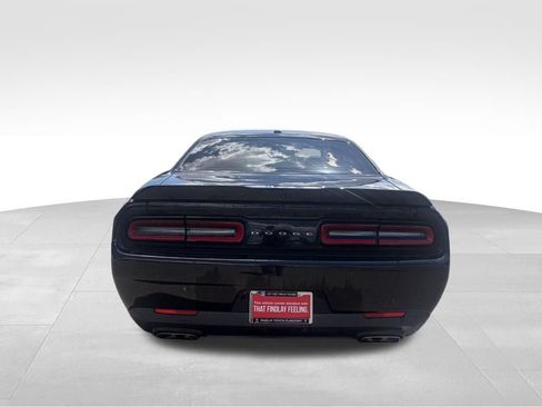 Used 2022 Dodge Challenger R/T RWD image 6