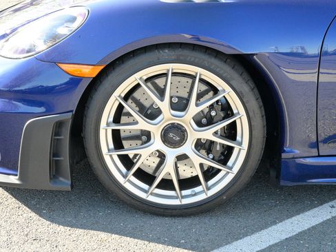 Used 2025 Porsche 718 Cayman GT4 RS image 9