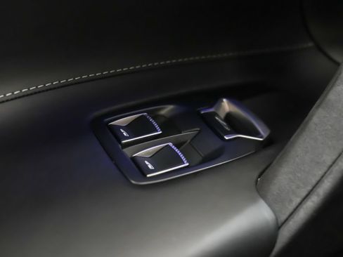Used 2026 McLaren 750S Spider RWD image 20