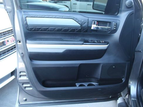 Used 2014 Toyota Tundra Platinum AWD/4WD image 19