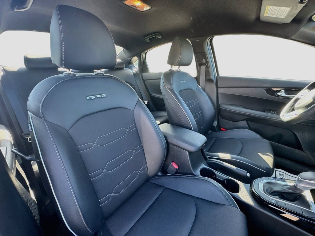 Certified 2023 Kia Forte GT-Line FWD image 26
