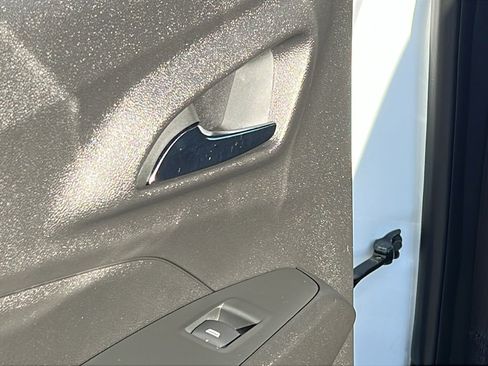 Used 2024 Chevrolet Trax RS image 12