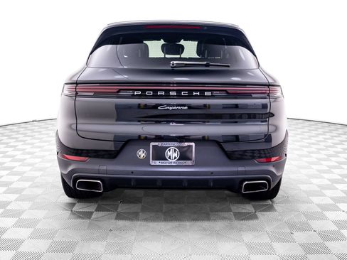 Certified 2024 Porsche Cayenne AWD/4WD image 10
