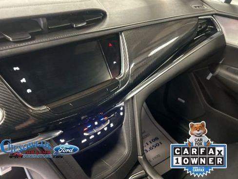 Used 2023 Cadillac XT6 Sport w/ Technology Package image 15