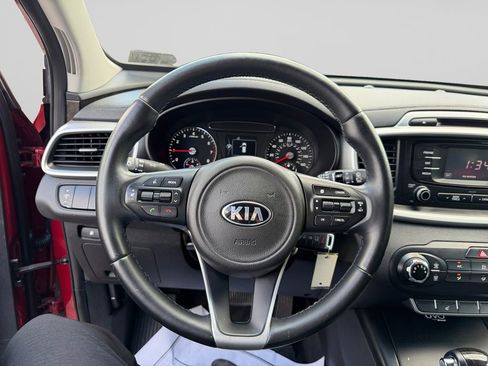 Used 2016 Kia Sorento AWD w/ LX Convenience Package image 13