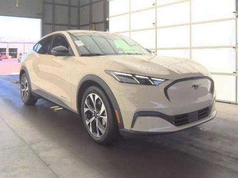 Used 2025 Ford Mustang Mach-E Select w/ Comfort Package Lite image 4