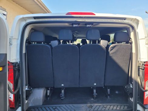 Used 2023 Ford Transit 350 XLT image 4
