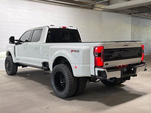 Used 2026 Ford F450 Platinum w/ FX4 Off-Road Package AWD/4WD image 3