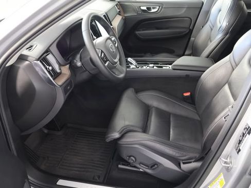 Used 2023 Volvo XC60 B6 Ultimate w/ Protection Package Premier AWD/4WD image 19