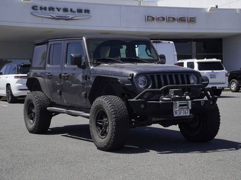 Certified 2018 Jeep Wrangler Unlimited Sport S AWD/4WD image 2