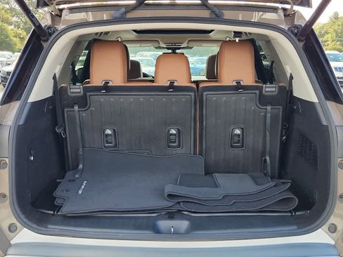 Used 2024 Nissan Pathfinder Platinum w/ Cargo Package image 24