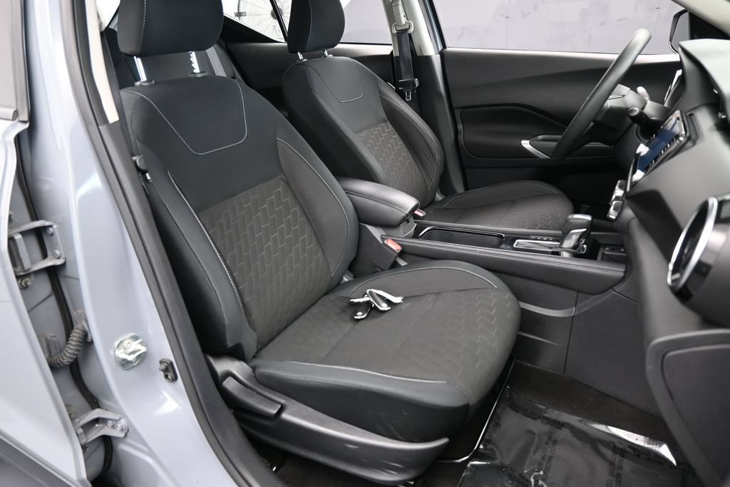 Used 2023 Nissan Kicks SV FWD image 44