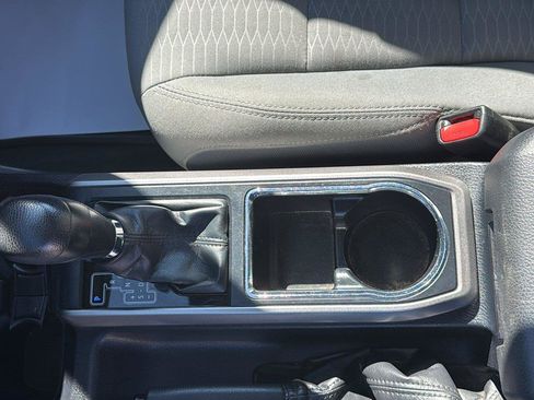 Used 2019 Toyota Tacoma SR5 AWD/4WD image 20