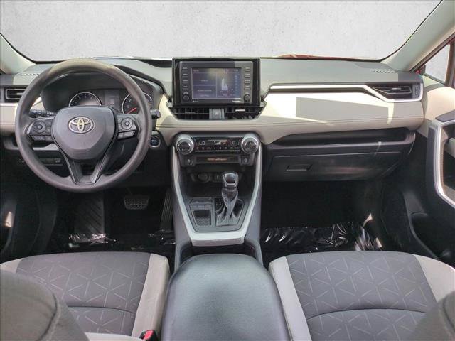 Used 2021 Toyota RAV4 XLE w/ Convenience Package FWD image 18
