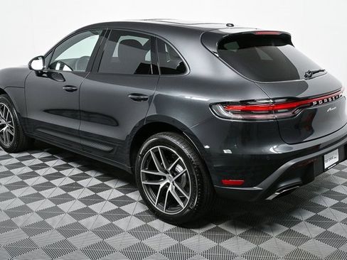 Certified 2025 Porsche Macan AWD image 3