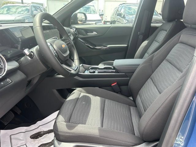 New 2026 Chevrolet Equinox LT w/ Safety and Technology Package FWD image 15