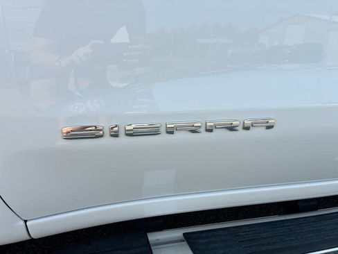 Used 2026 GMC Sierra 1500 SLE w/ X31 Off-Road Package AWD/4WD image 30
