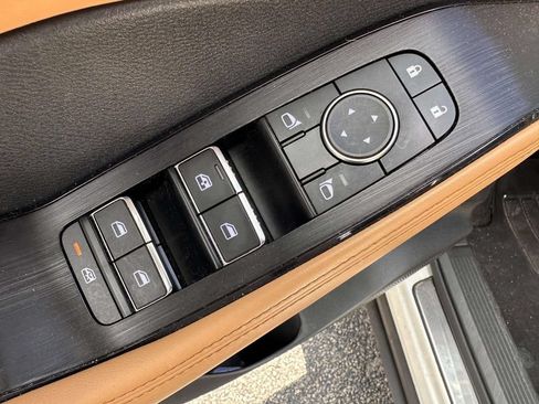 Used 2023 Nissan Rogue Platinum w/ Platinum Premium Package AWD/4WD image 9
