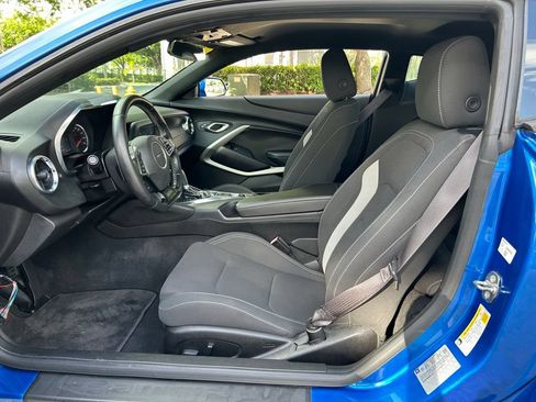 Used 2017 Chevrolet Camaro LT RWD image 12