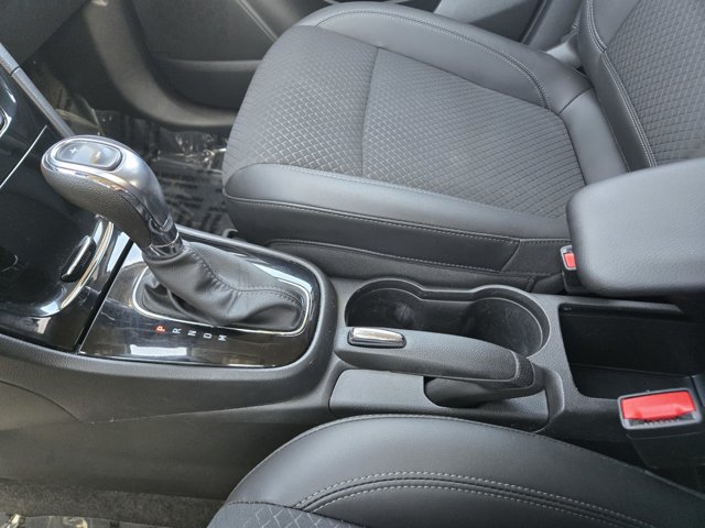 Used 2022 Buick Encore Preferred w/ Safety Package II AWD/4WD image 13