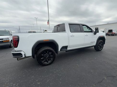 Used 2024 GMC Sierra 2500 AT4 w/ AT4 Premium Plus Package image 8