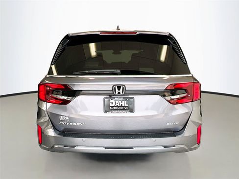 New 2026 Honda Odyssey Elite image 12