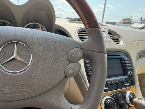 Used 2006 Mercedes-Benz SL 500 image 18