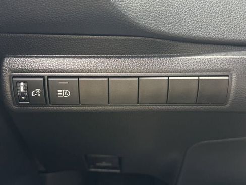 Used 2025 Toyota Corolla LE FWD image 21