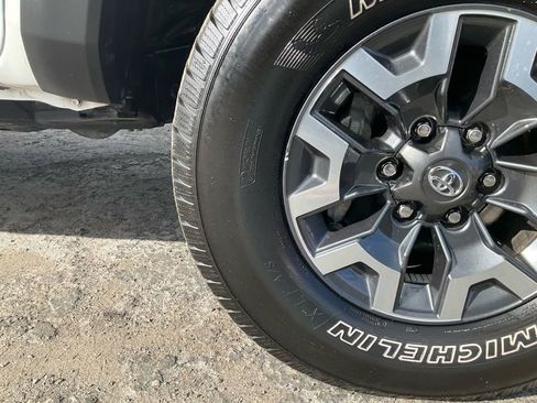 Used 2019 Toyota Tacoma TRD Off-Road w/ TRD Premium Off Road Package image 73