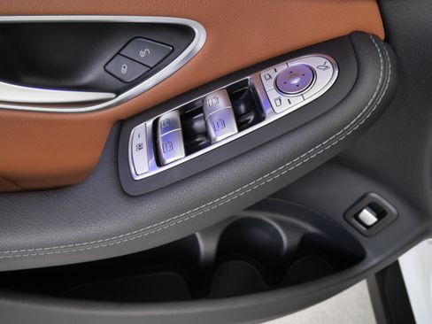 Certified 2023 Mercedes-Benz GLC 300 4MATIC Coupe image 32