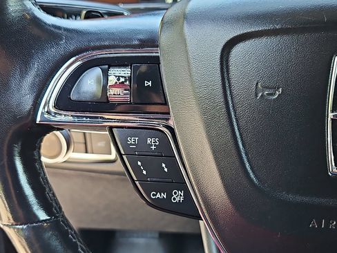 Used 2019 Lincoln Navigator Reserve AWD/4WD image 22