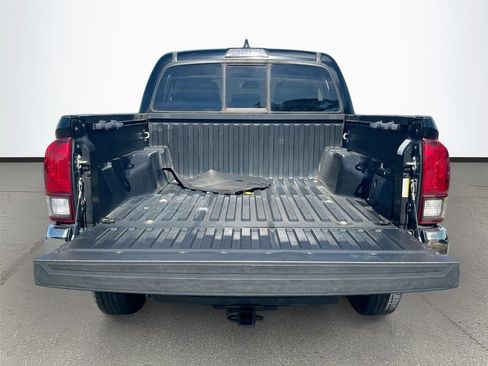 Used 2022 Toyota Tacoma SR5 RWD image 22