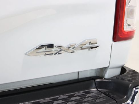 Used 2024 RAM 2500 Tradesman w/ Chrome Appearance Group AWD/4WD image 12