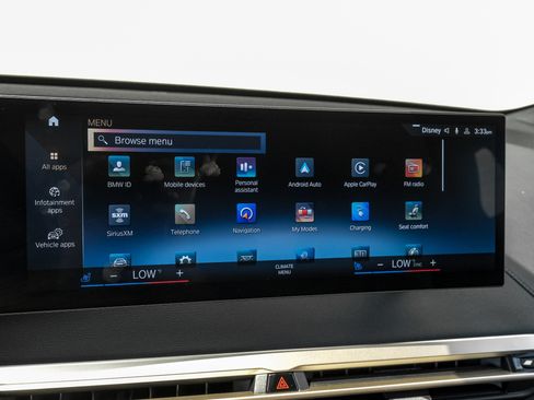 Used 2022 BMW iX xDrive50 w/ Sport Package AWD/4WD image 31