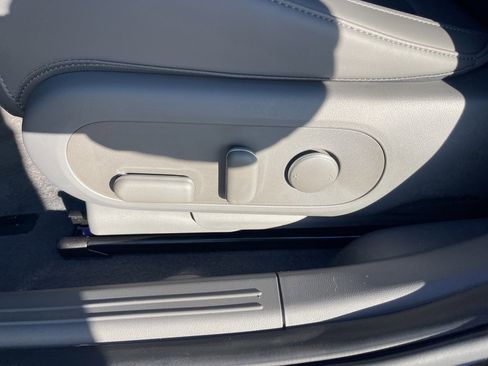 New 2026 Hyundai Ioniq 5 SEL image 18