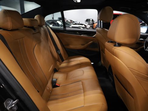 Used 2019 BMW 540i xDrive w/ Convenience Package image 38