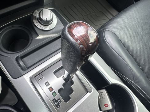 Used 2016 Toyota 4Runner Limited AWD/4WD image 38