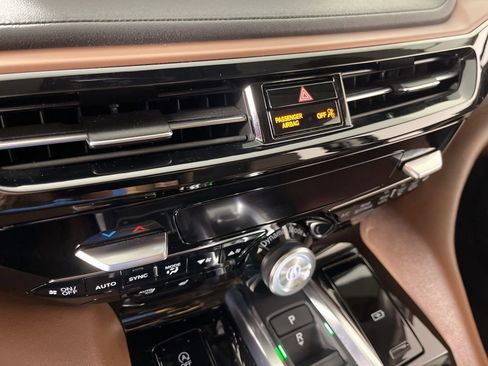 Used 2022 Acura MDX SH-AWD w/ Technology Package image 35