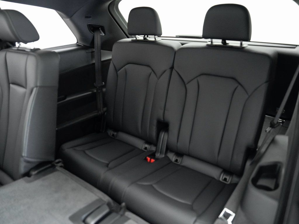 Certified 2025 Audi Q7 3.0T Premium Plus w/ Premium Plus Package AWD/4WD image 25